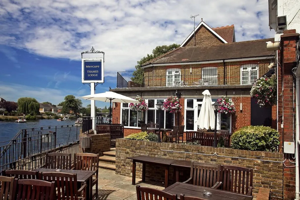 The Riverside Bar and Restaurant - Photo 4