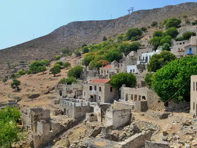 Little Village - Photo 2