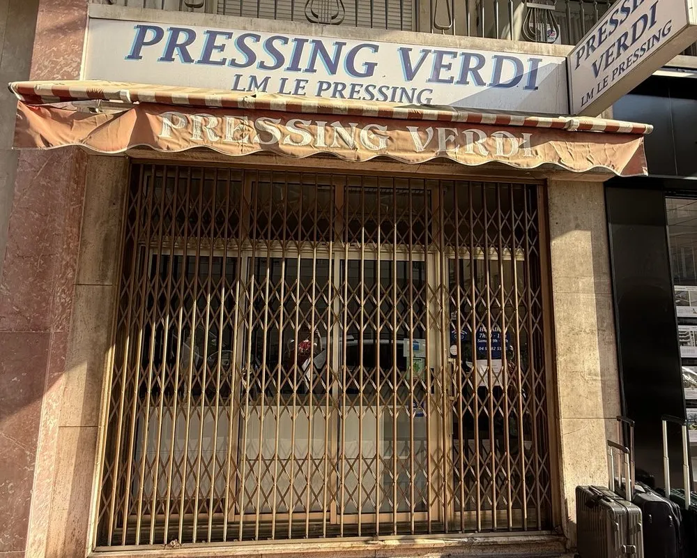 Pressing 19 - Photo 1