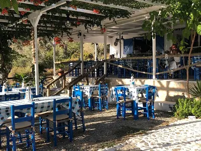 Taverna Ligaries - Photo 2