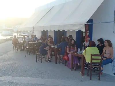 Ouzo Asprakis - Photo 1