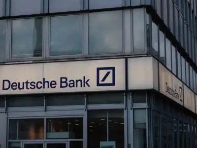 Deutsche Bank - Photo 3