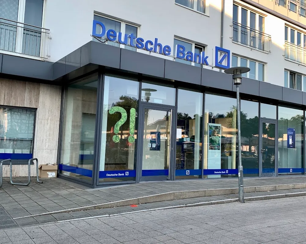 Deutsche Bank - Photo 2