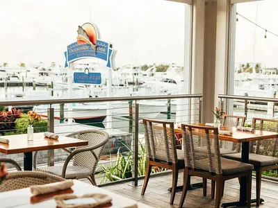 Yellowfin Bar & Kitchen - Photo 3