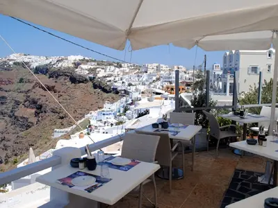Lombranos Taverna Thira - Photo 3