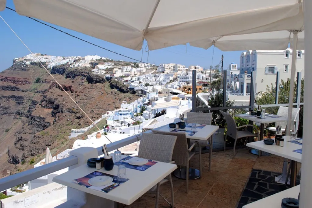Lombranos Taverna Thira - Photo 3