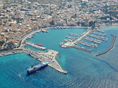 Aegina Marina mooring - Photo 2