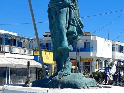 Poseidon Fountain - Photo 2