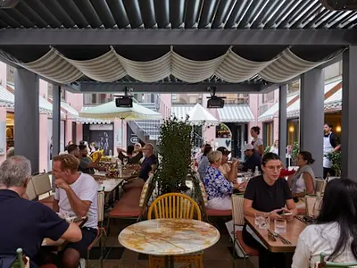 Flybridge Cafe - Photo 2