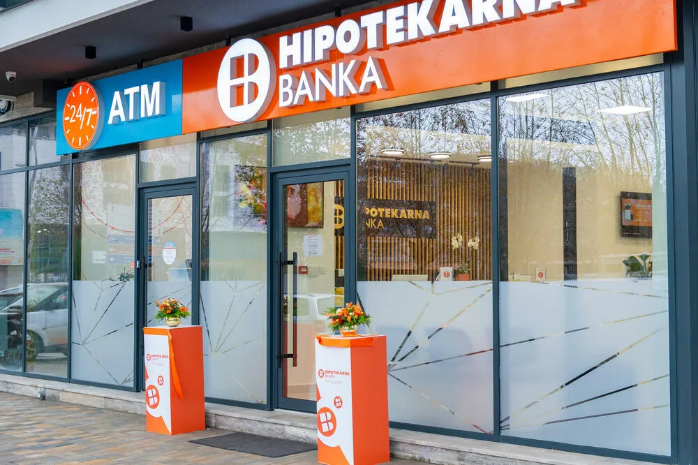 Hipotekarna Banka - Photo 2