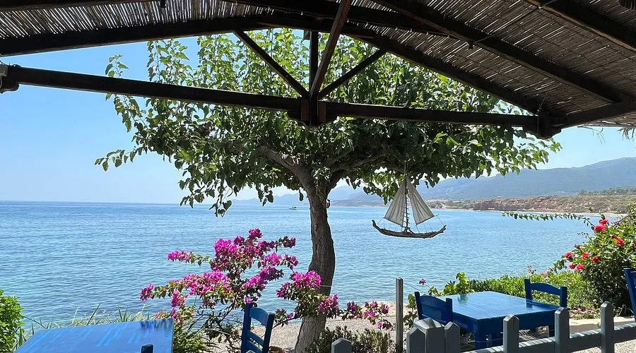 Takouras - Photo 1