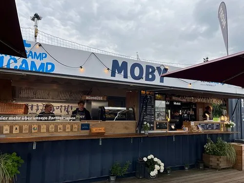 Moby - Photo 1