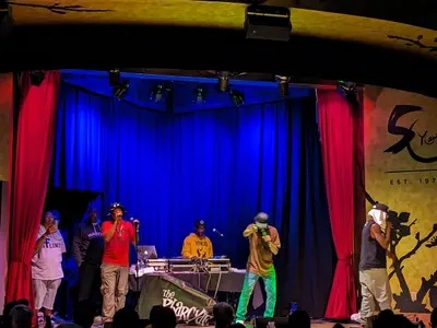 Yoshi's Oakland - Photo 2
