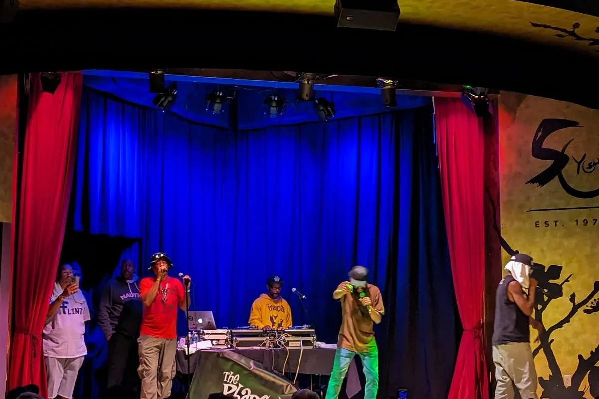 Yoshi's Oakland - Photo 2