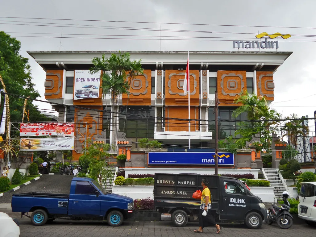 Bank Mandiri - Main photo