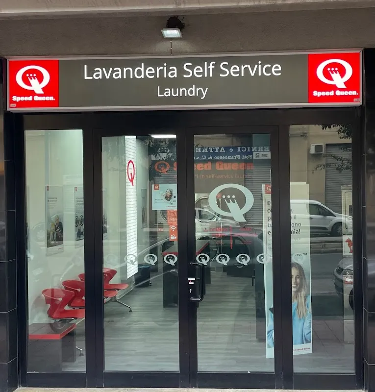Lavanderia self service - Photo 2