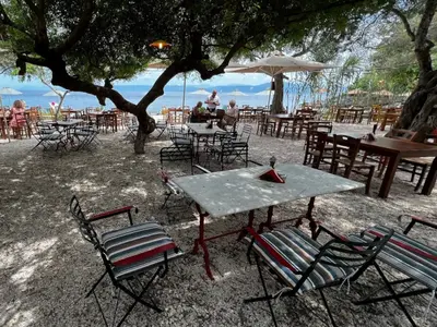 Bouloukos - Photo 2
