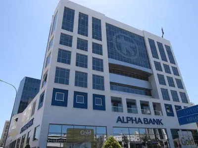 Alpha Bank - Photo 4