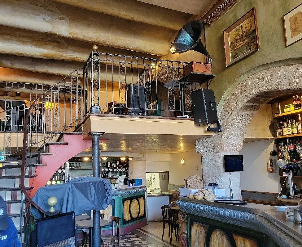 Pub Marina - Photo 2