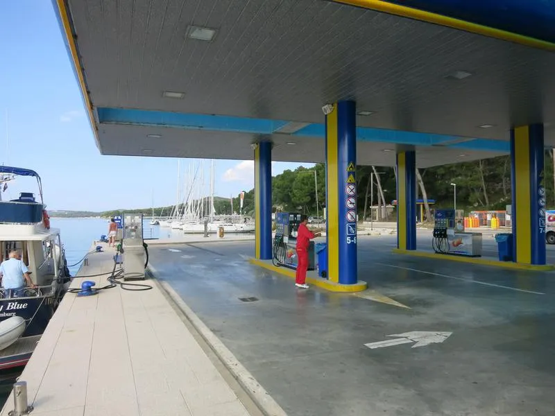 Adria Oil - Photo 1