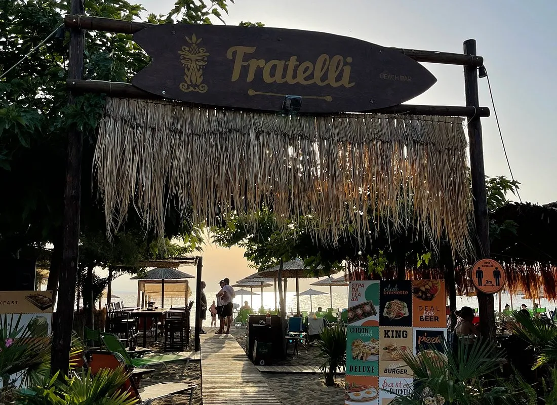 Fratelli Beach Bar - Photo 2